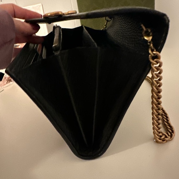 Gucci Marmont GG Chain Shoulder Bag (Black) - Picture 4 of 5